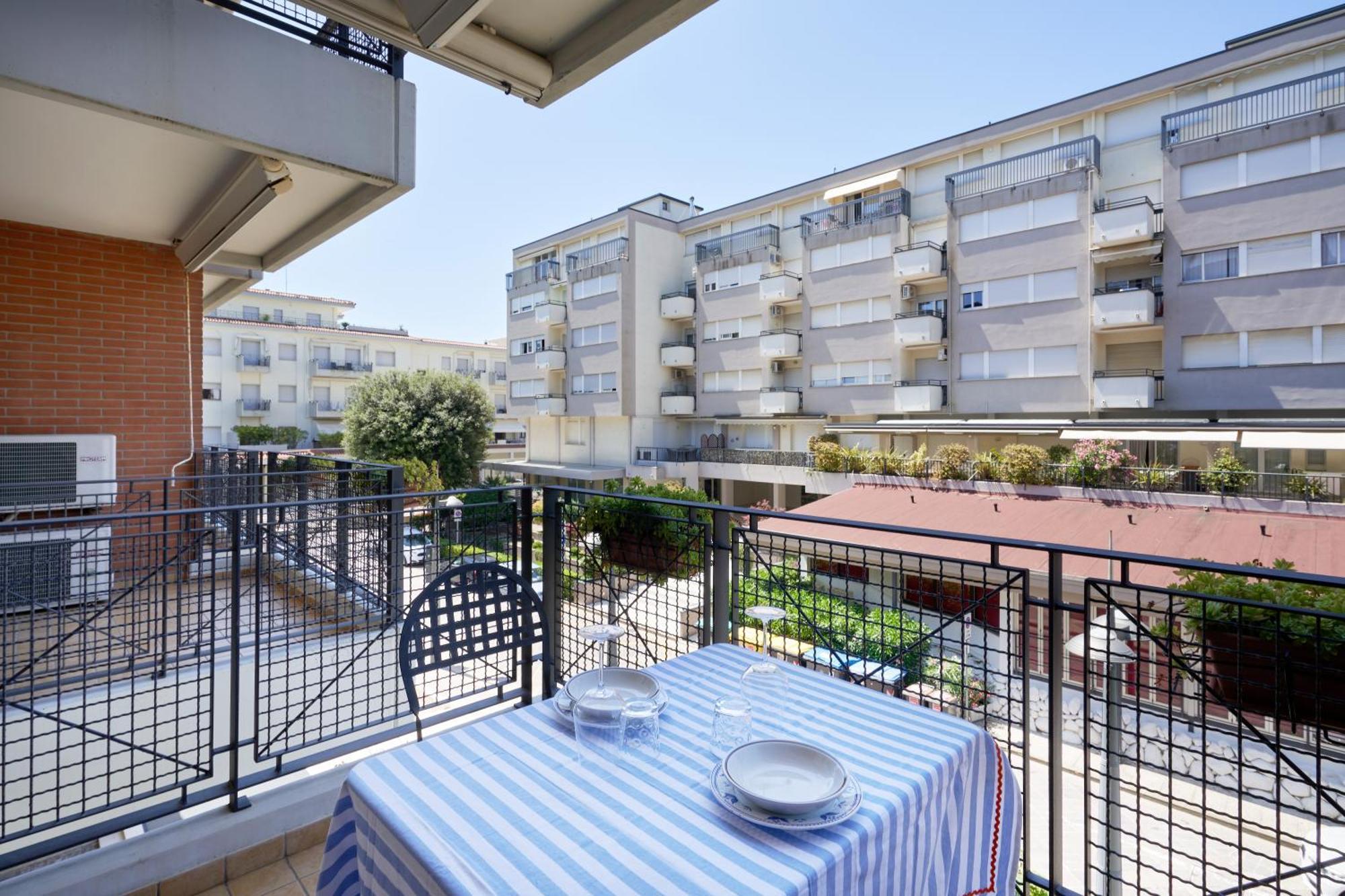 Appartamento Marconi B2 ลิโดดิเยโซโล ภายนอก รูปภาพ